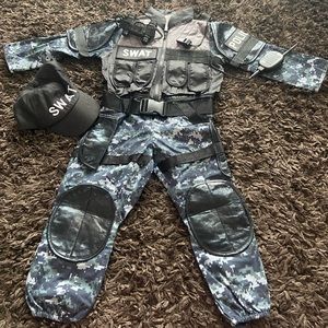 Halloween. Boys costume. Size 3-4